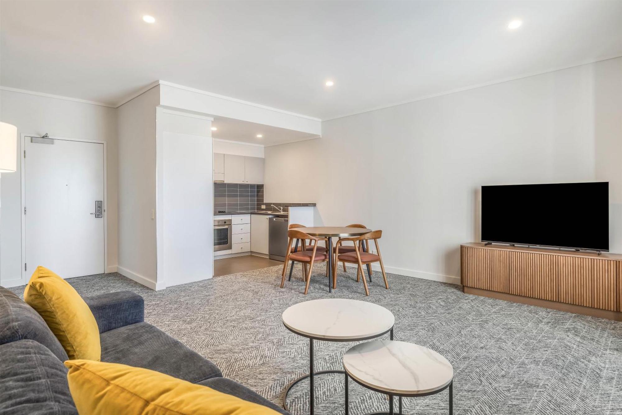 Two Bedroom Deluxe Apartment - Weekly Housekeeping
